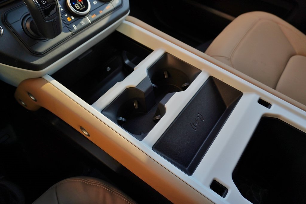 2026 LAND ROVER DEFENDER - Image 28