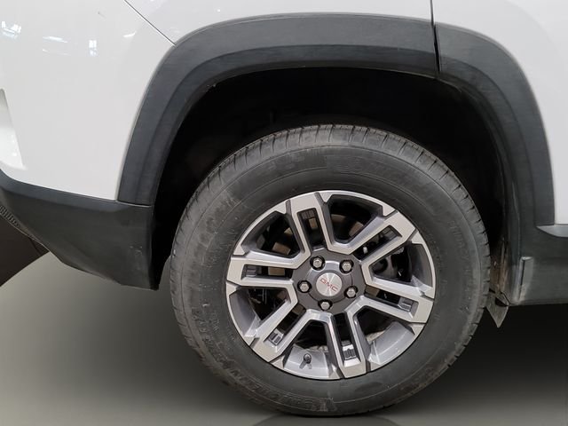 Used 2026 Summit White GMC Elevation image 13