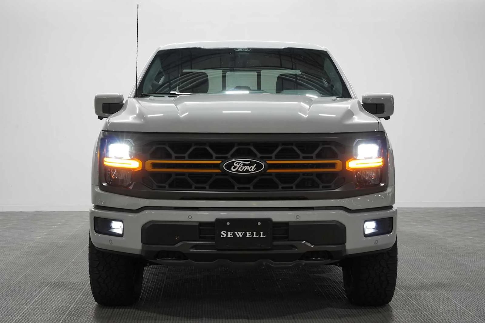 Used 2026 Avalanche Ford Tremor image 2