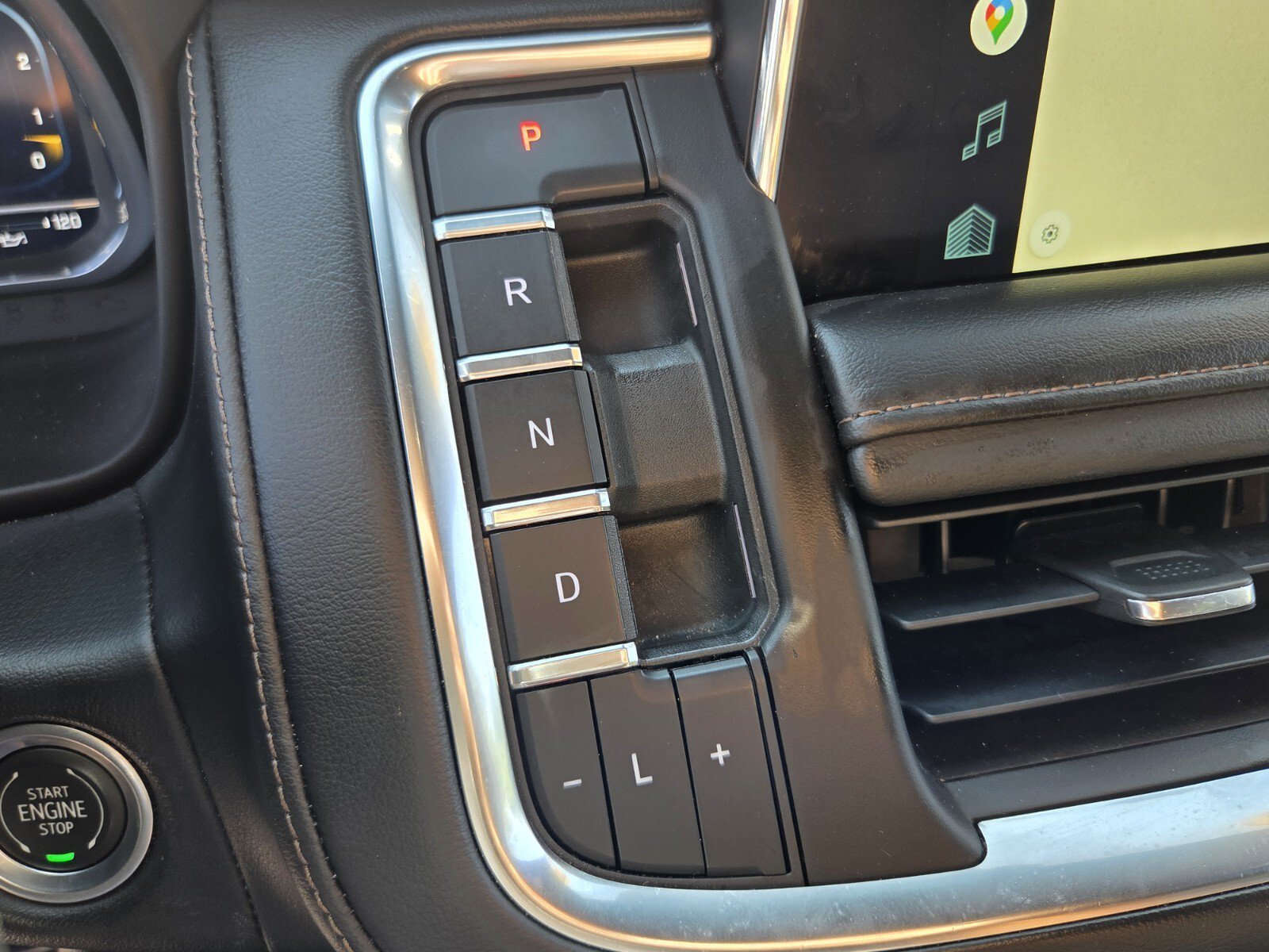 Used 2022 Black Chevrolet High Country image 33