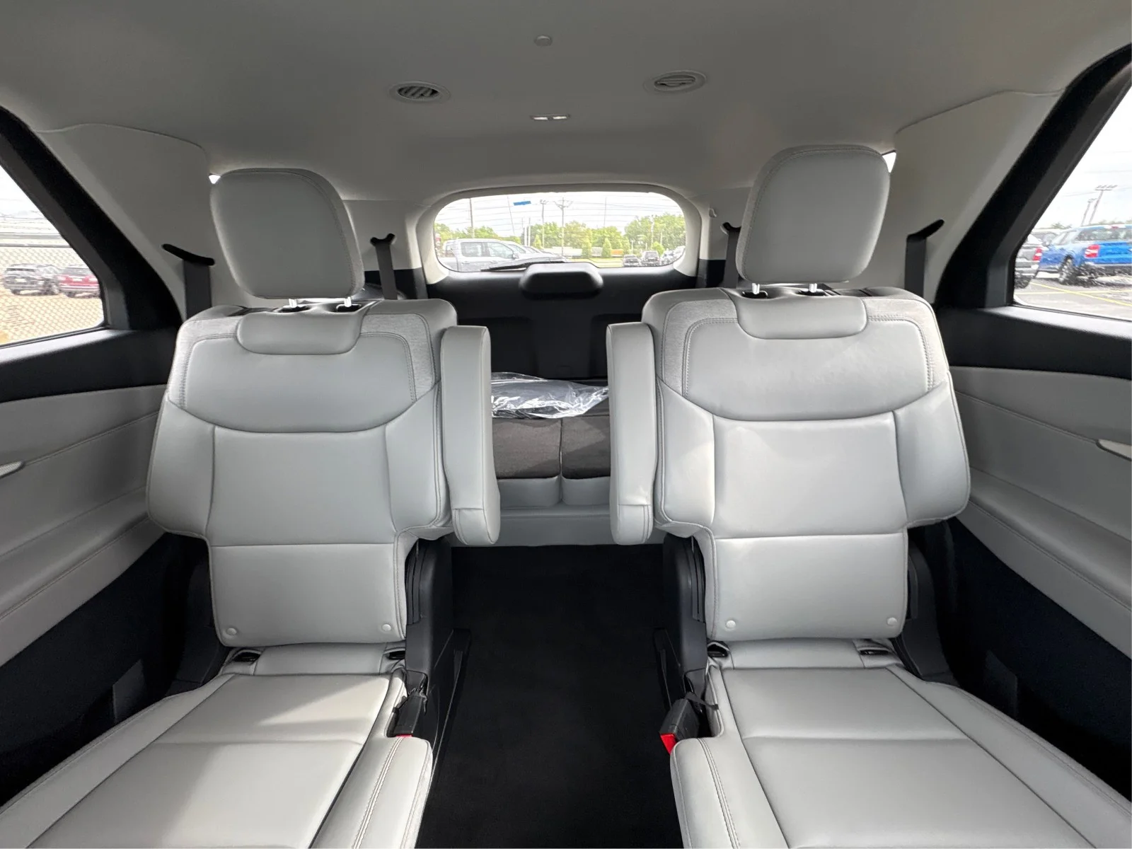 New 2026 Star White Metallic Tri-Coat Ford Active image 13