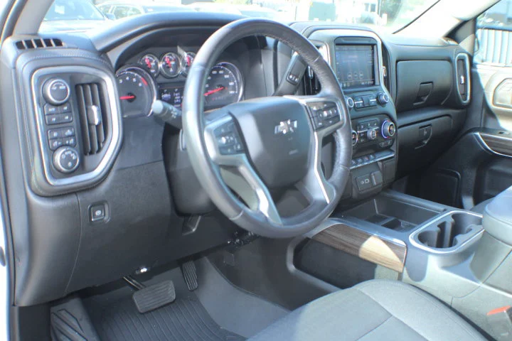 Used 2021 SUMMIT WHITE Chevrolet LT Trail Boss image 8
