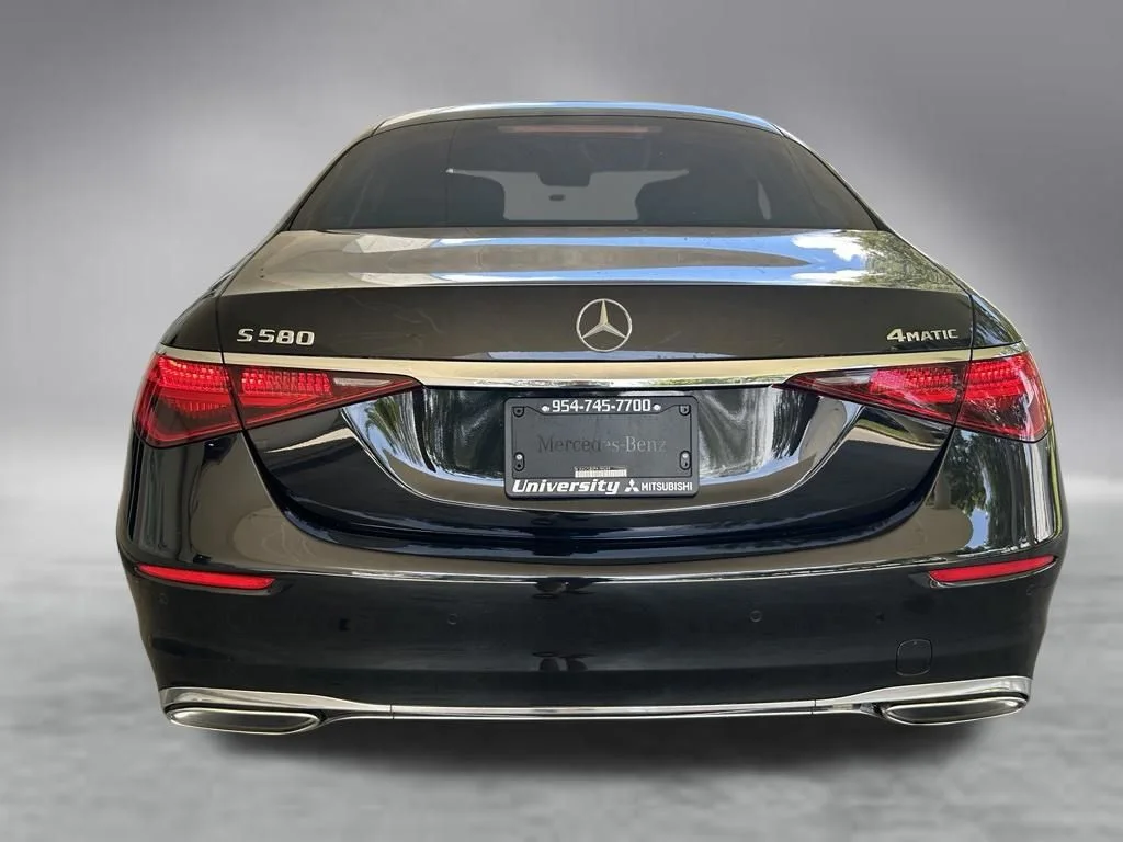 Used 2023 Silver Mercedes-Benz S 580 image 32