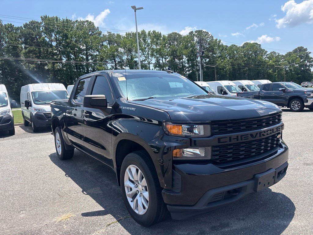 Used 2022 Black Chevrolet Custom image 10