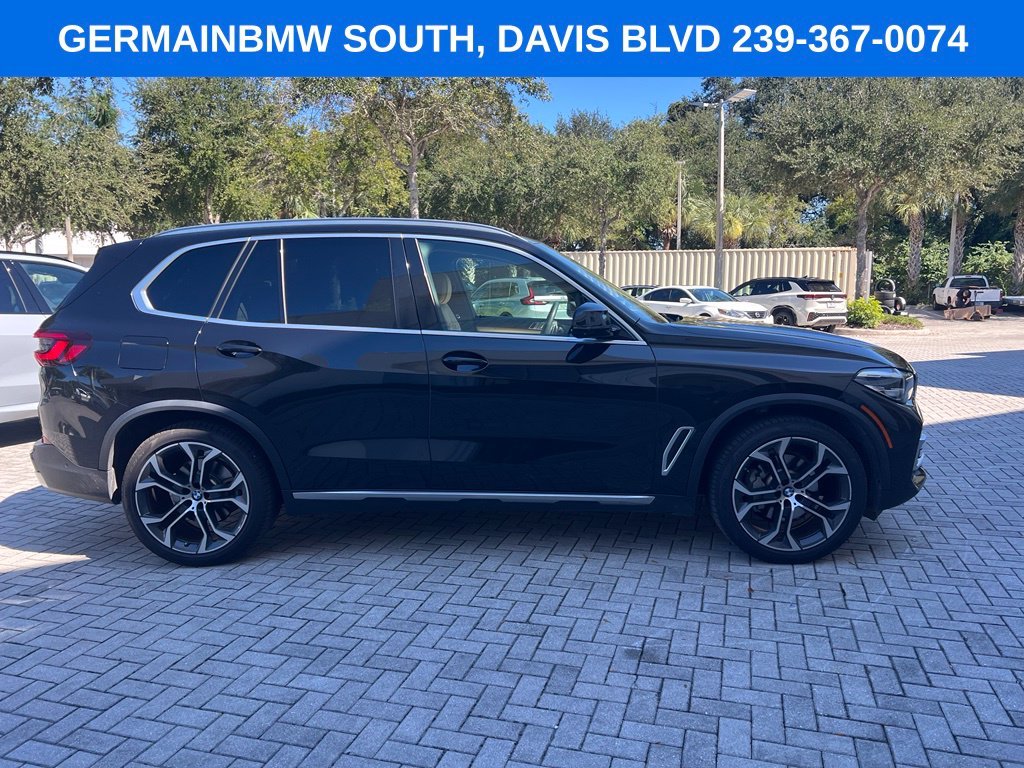 Used 2021 Black Sapphire Metallic BMW sDrive40i image 5