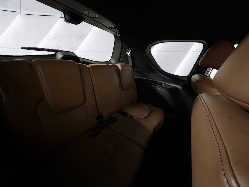 2023 INFINITI QX80 Sensory 4WD - Photo 16
