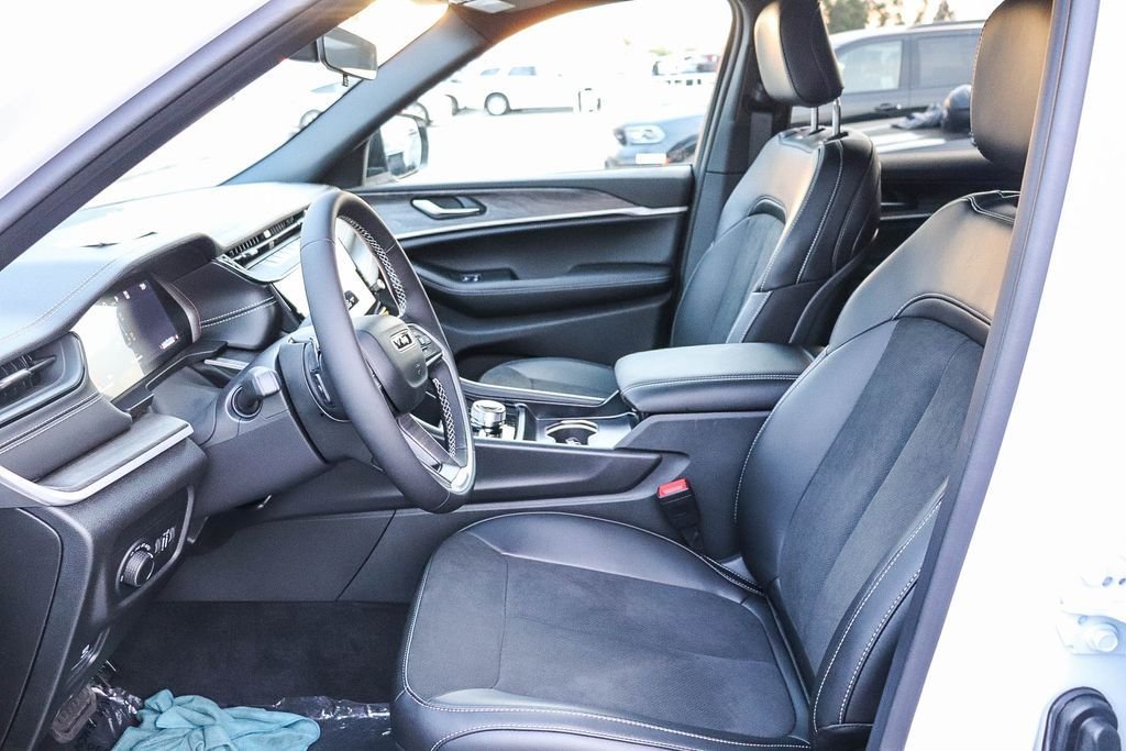 New 2026 Bright White Clearcoat Jeep Altitude image 20