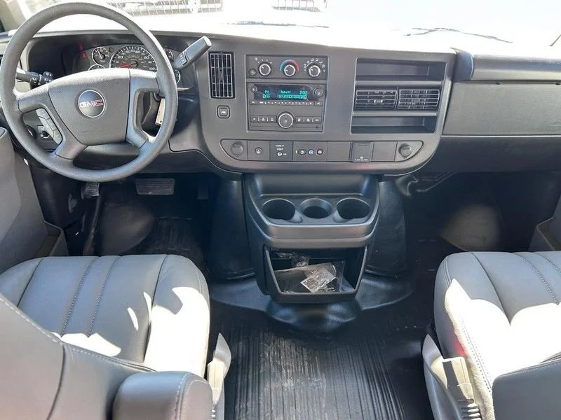 2025 GMC Savana Cargo Work Van - Photo 7