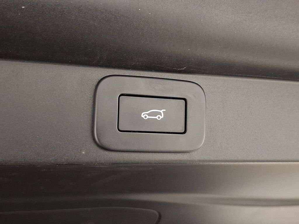 Used 2023  Land Rover Autobiography image 32