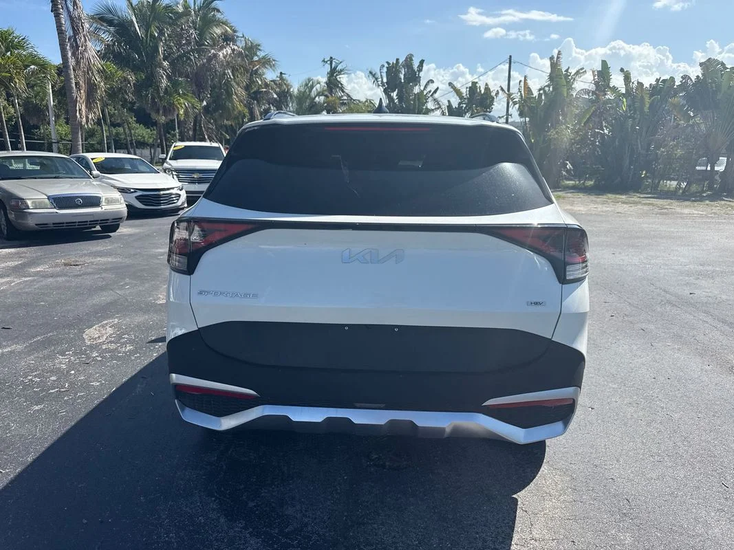 Used 2023  Kia EX image 5