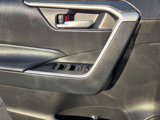 Used 2025 Silver Toyota XLE image 17