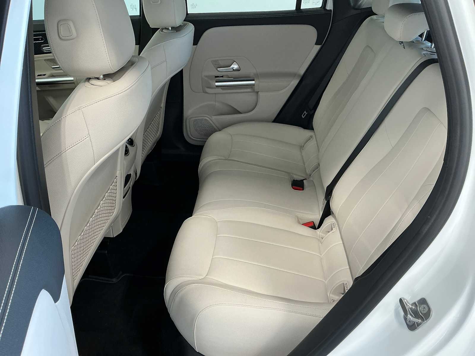 Certified Used 2026 Polar White Mercedes-Benz GLA 250 image 24