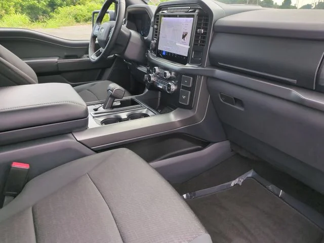 Used 2024 Blue Ford XLT image 34