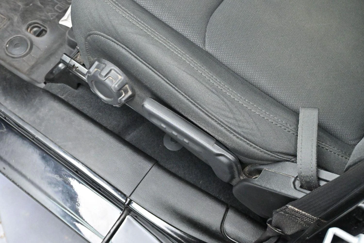 Used 2022 Black Clearcoat Jeep Unlimited Sport S image 14