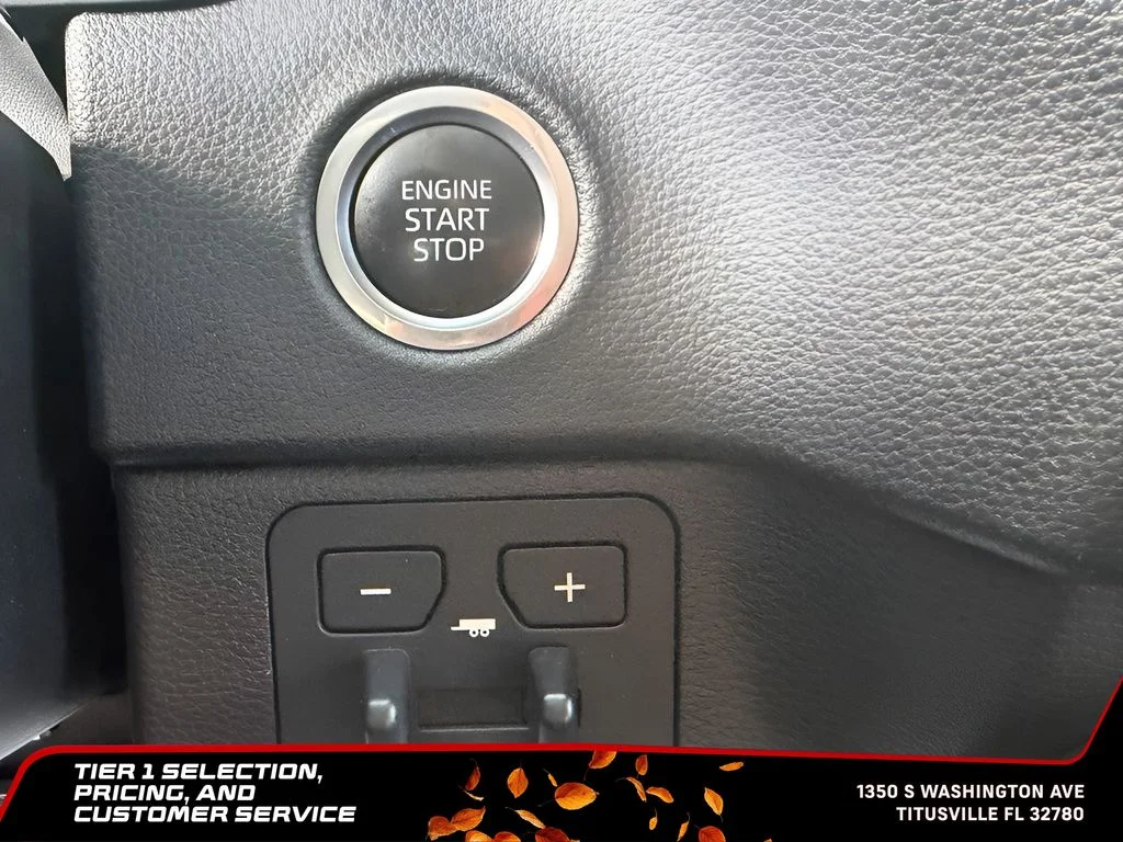 Used 2022 Silver Toyota SR5 image 28