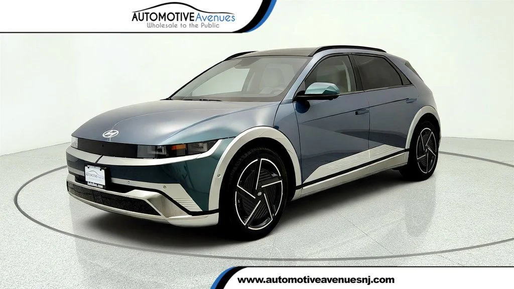 Used 2025 Digital Teal Hyundai Limited AWD *Ltd Avail* image 1