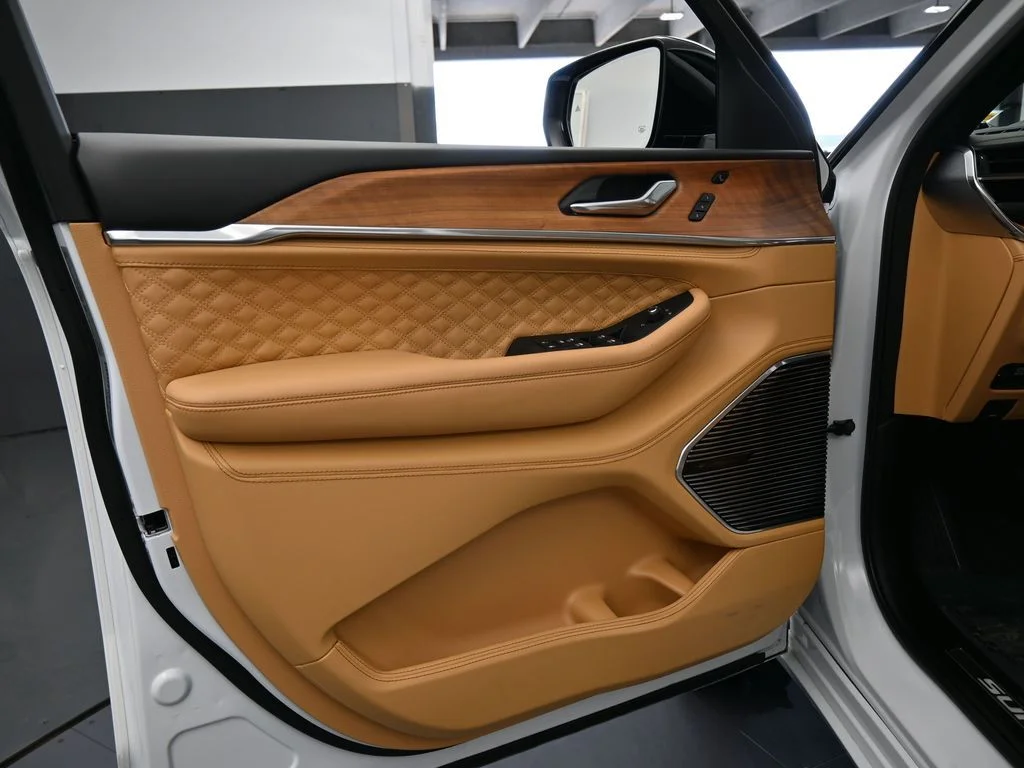 2025 Jeep Grand Cherokee L Summit Reserve - Photo 19