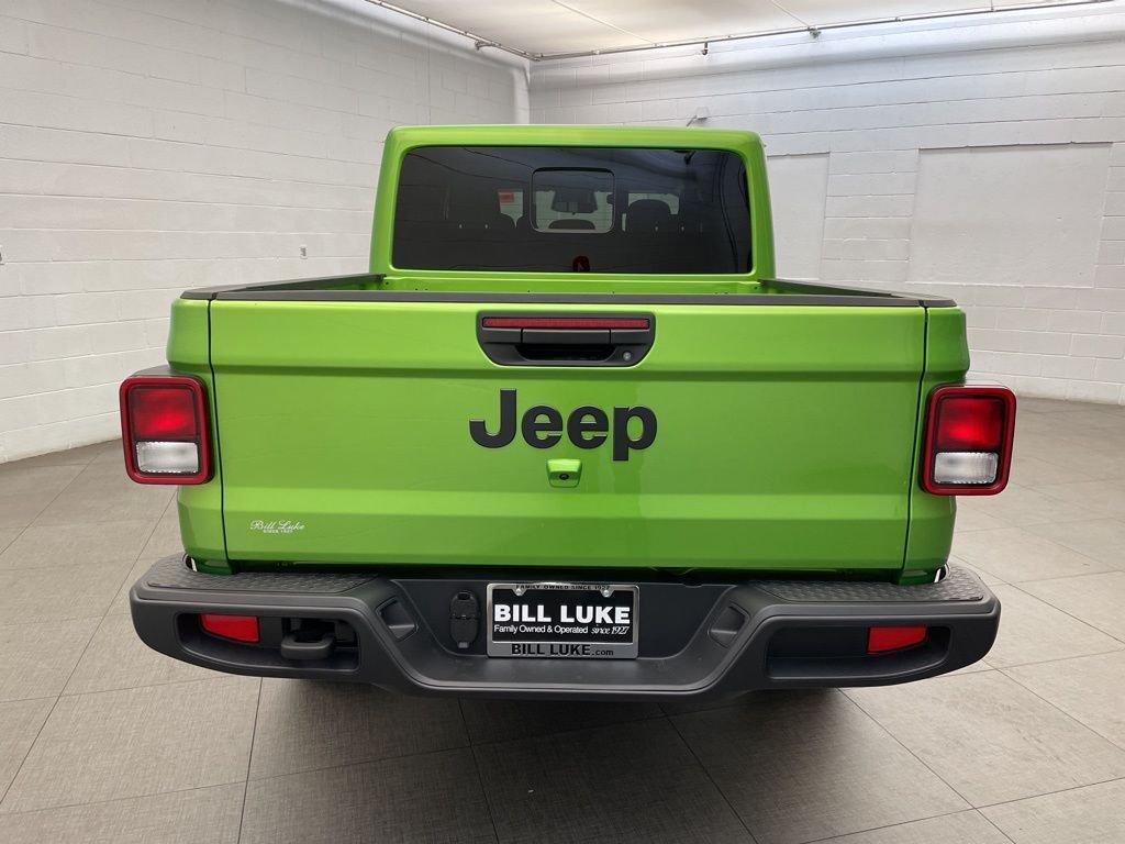 New 2026 Mojito Exterior Paint Jeep Sport S image 4