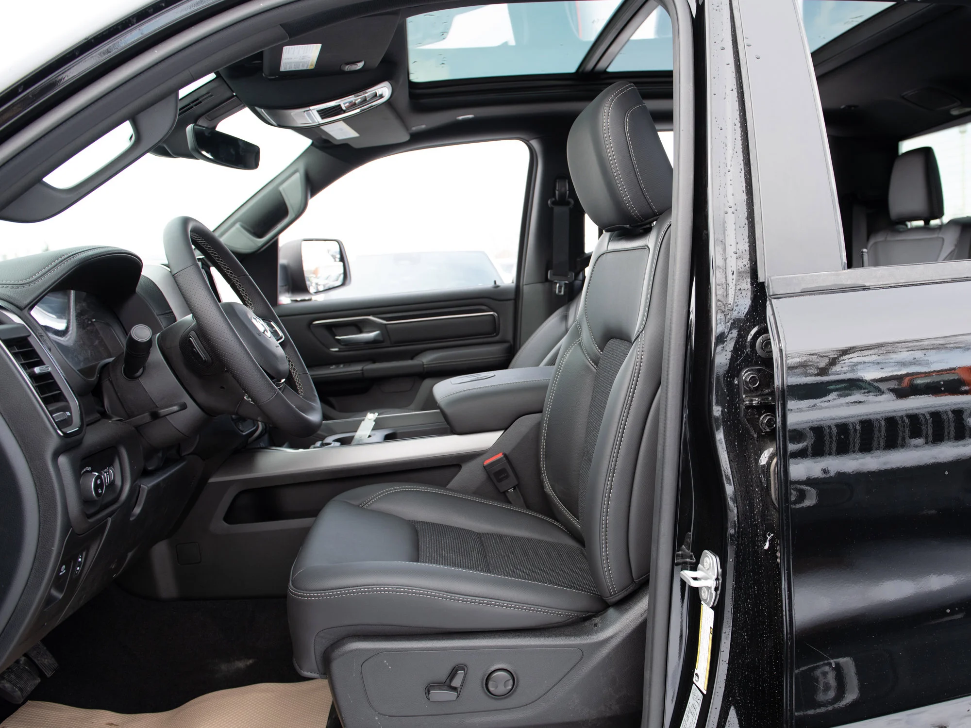 New 2026 Black RAM Sport* image 22
