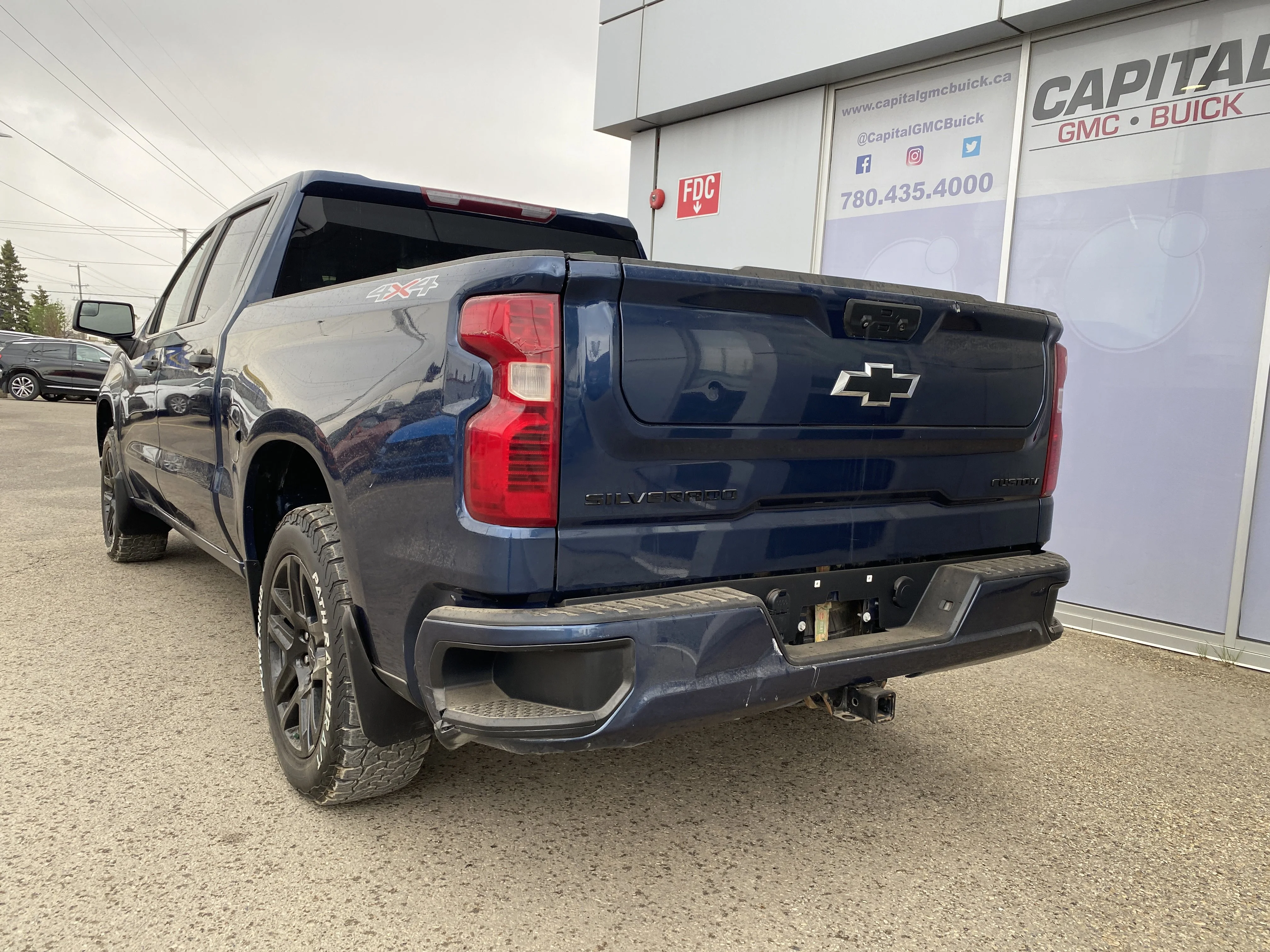 Used 2023 Blue Chevrolet Custom Crew Cab * LANE DEPARTURE WARNING * TOW PACKAGE * image 3