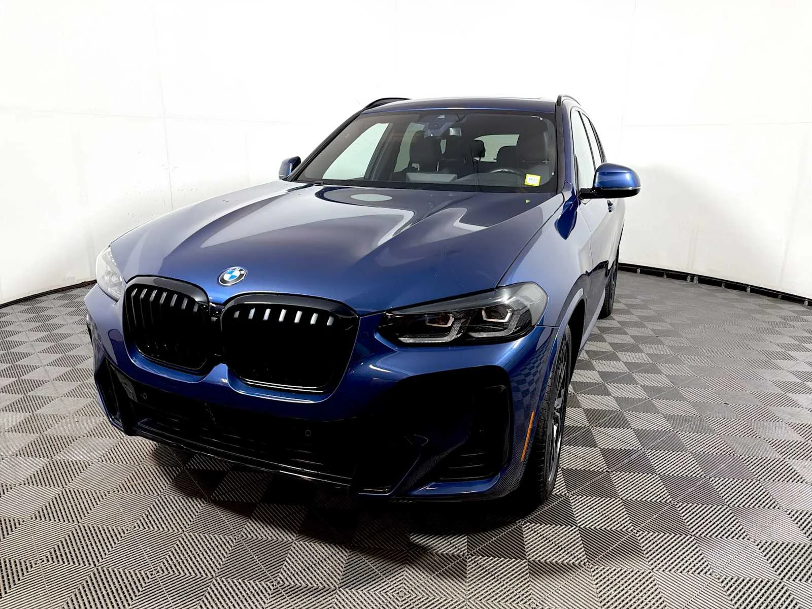 Certified Used 2023 Phytonic Blue Metallic BMW xDrive30i image 3