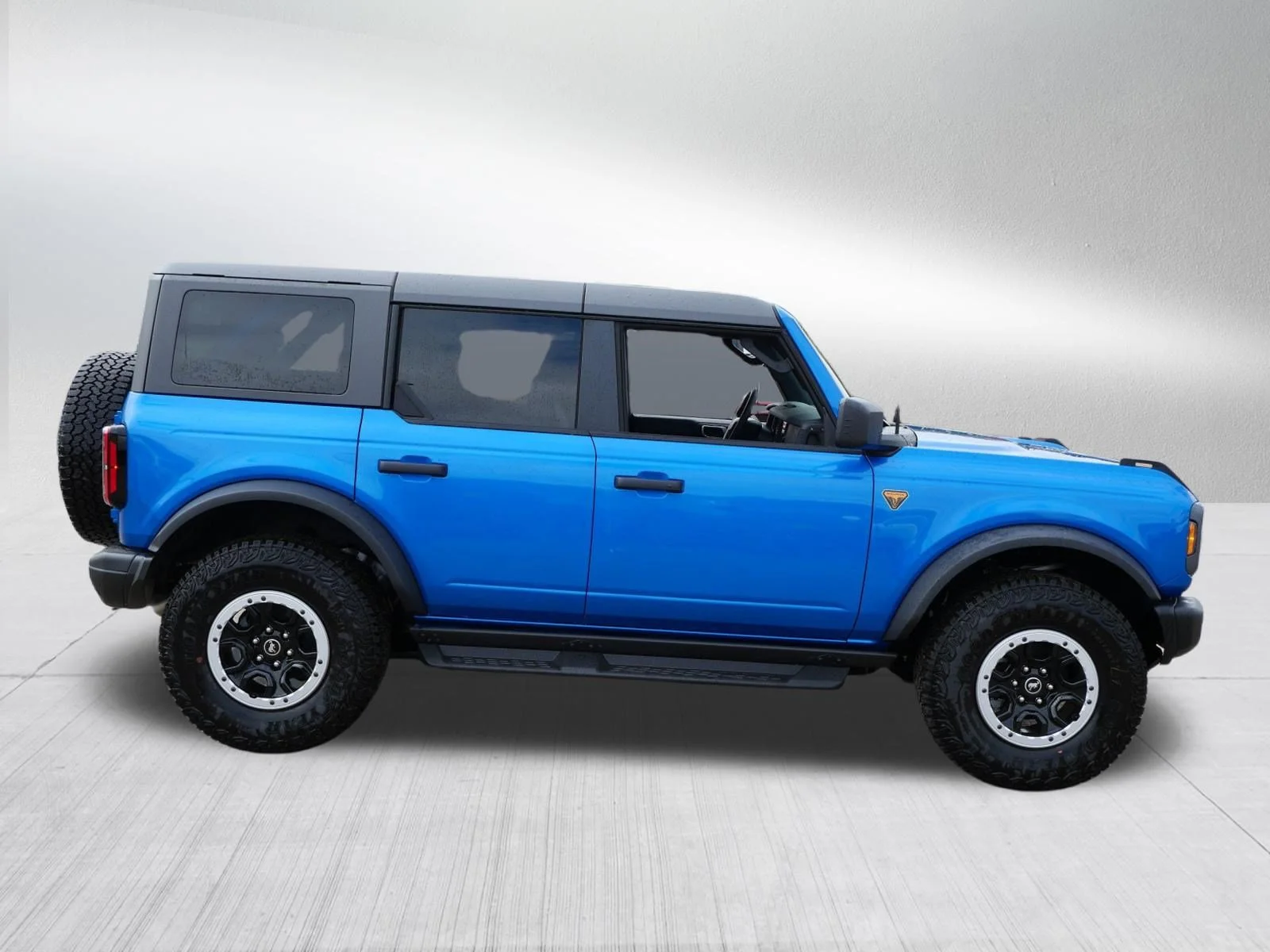 New 2026 Velocity Blue Metallic Ford Badlands image 8