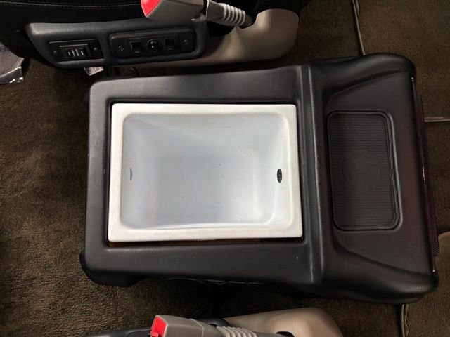 Used 2022 Onyx Black GMC Explorer Limited SE image 40