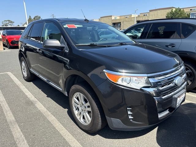 Used 2013 Black Ford SE image 1