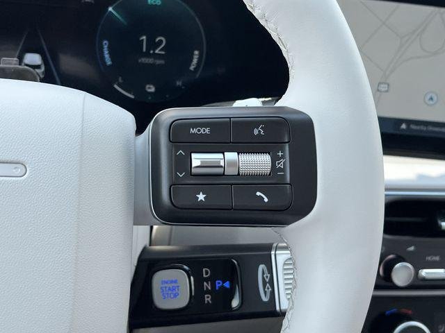 New 2026 White Hyundai Blue SEL 8P image 24