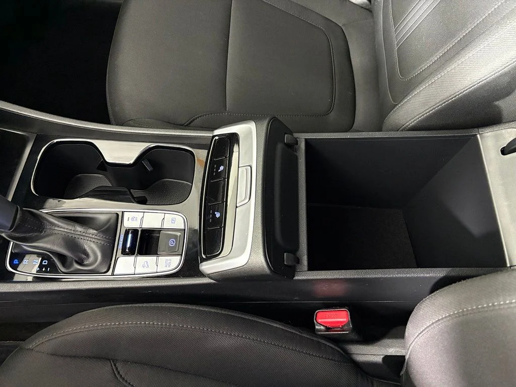 Used 2024 Gray Hyundai SEL image 35