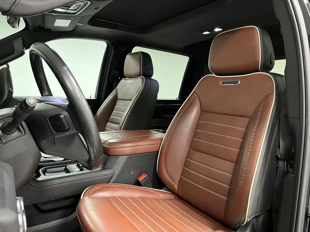 Used 2025 Black GMC Denali Ultimate image 22