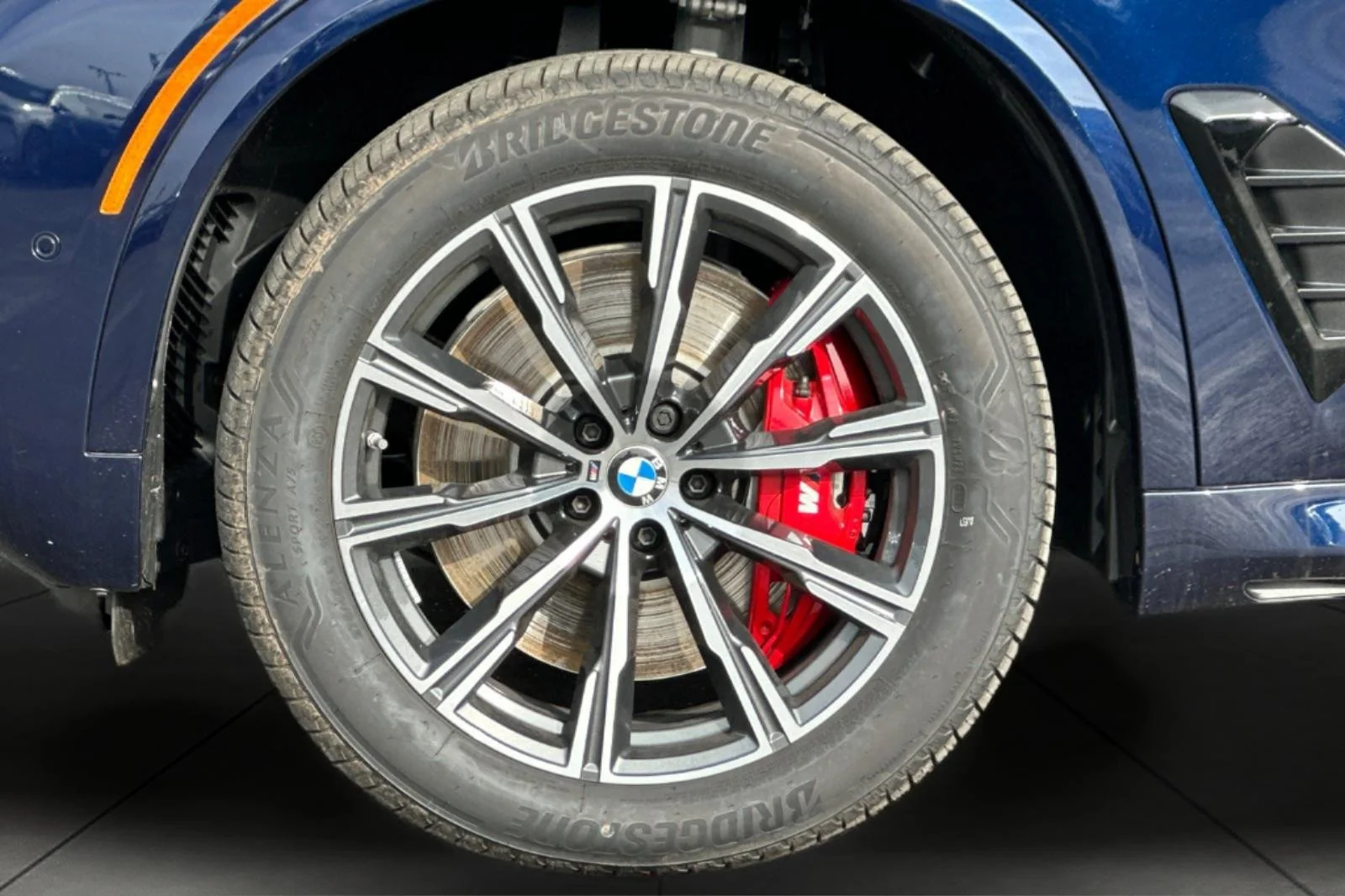 New 2026 Tanzanite Blue II Metallic BMW M60i image 22
