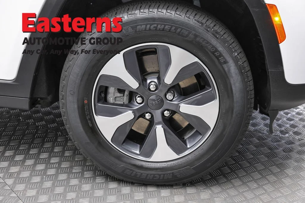 Used 2023 White Jeep 4xe image 36