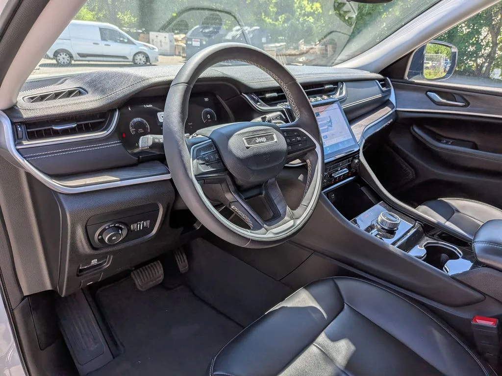 Used 2023 White Jeep Limited image 14
