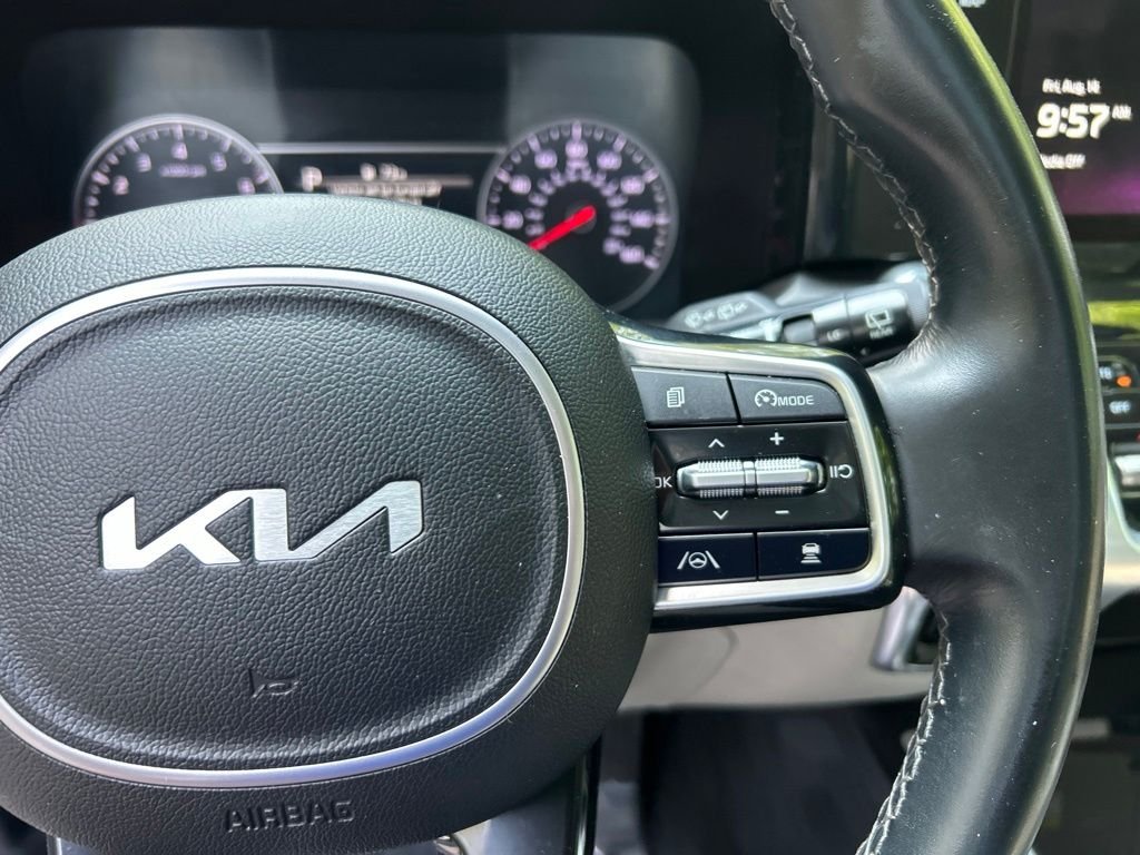 Used 2022 Gray Kia SX image 22