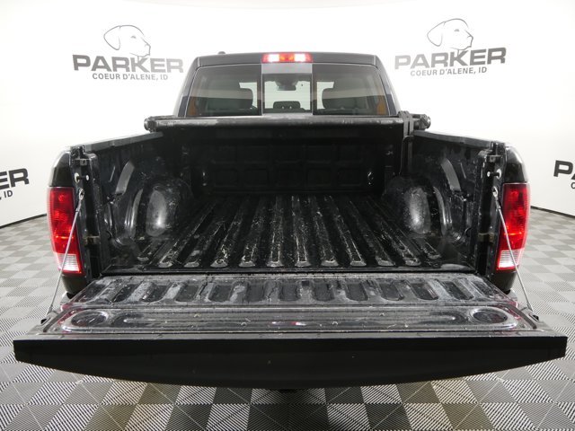 Used 2018 Black Clearcoat Ram Crew Cab SLT image 13