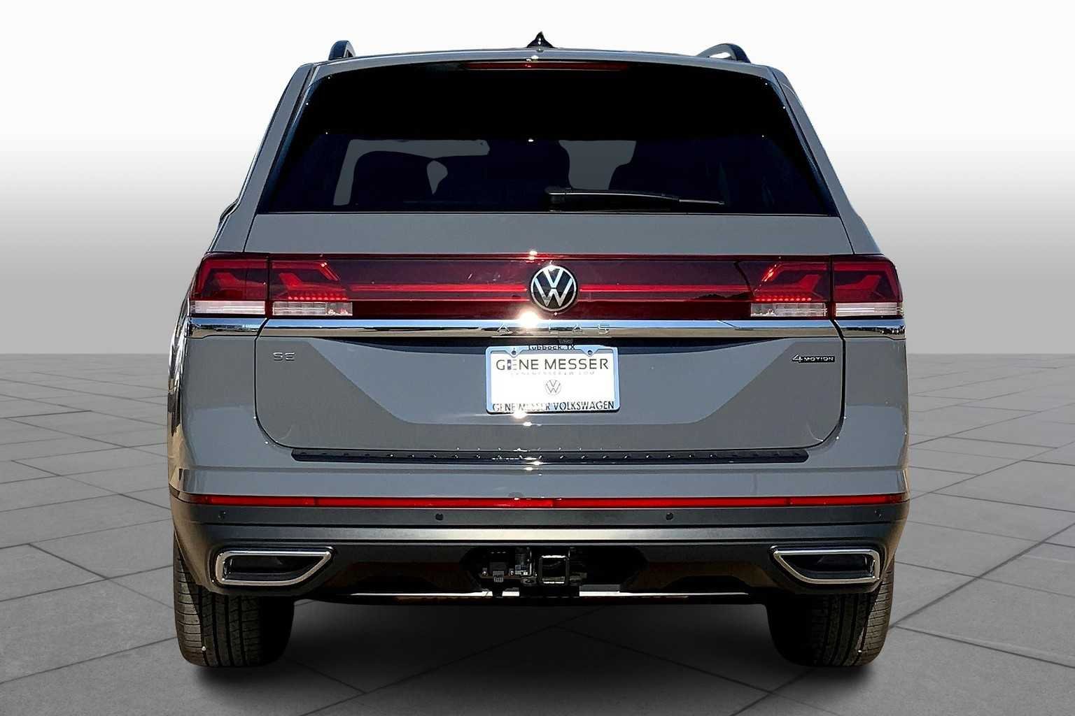 Used 2026 Pure Gray Volkswagen 2.0T SE w/Technology image 4