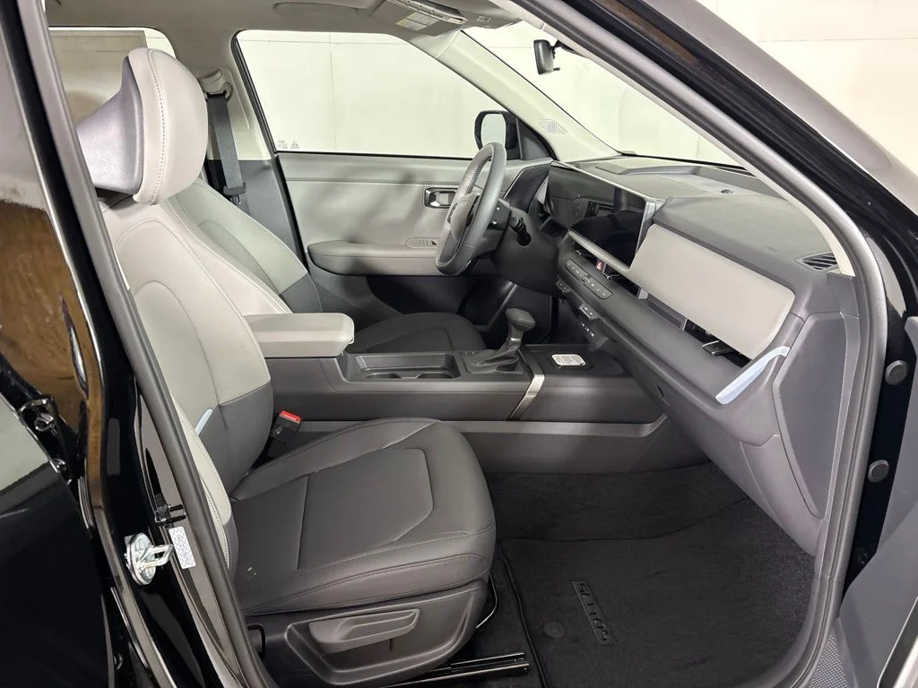 New 2027 Aurora Black Pearl Kia EX image 15
