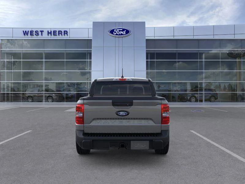 New 2025 Carbonized Gray Metallic Ford XLT image 5