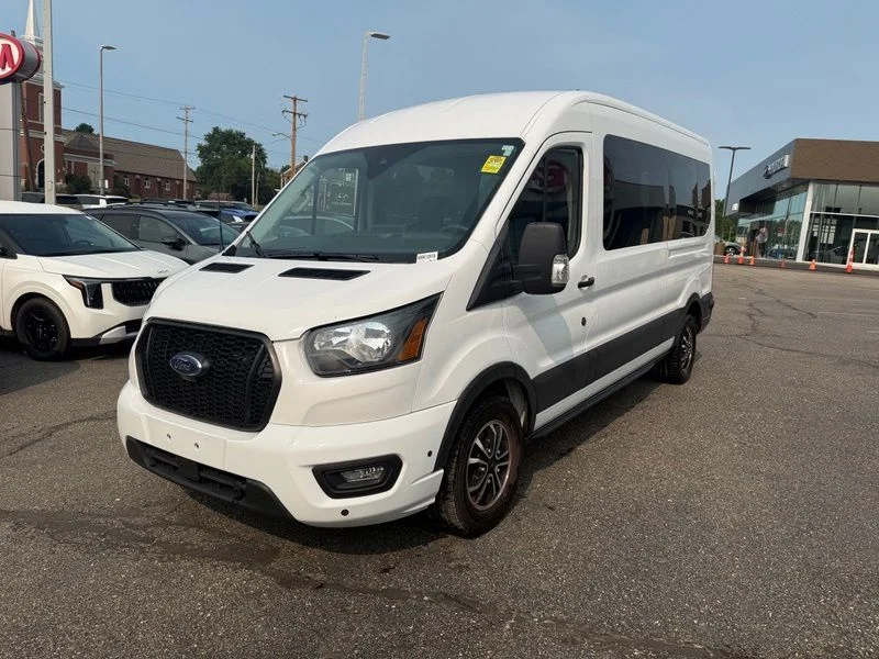 Used 2024 White Ford XL image 3