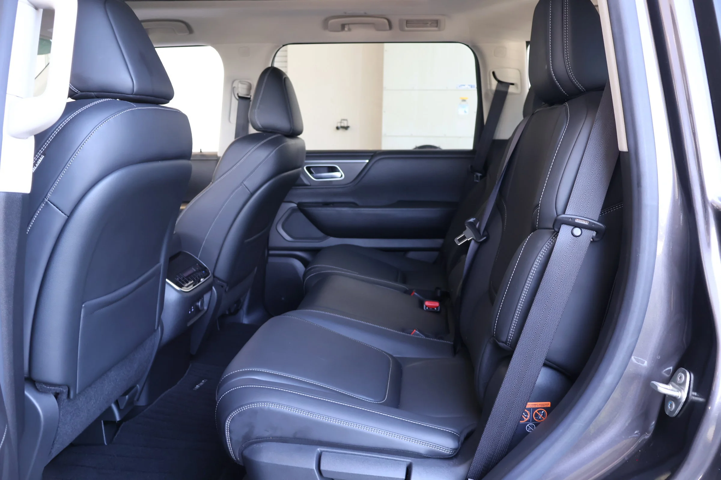 Certified Used 2025 Anthracite Gray INFINITI PURE image 18