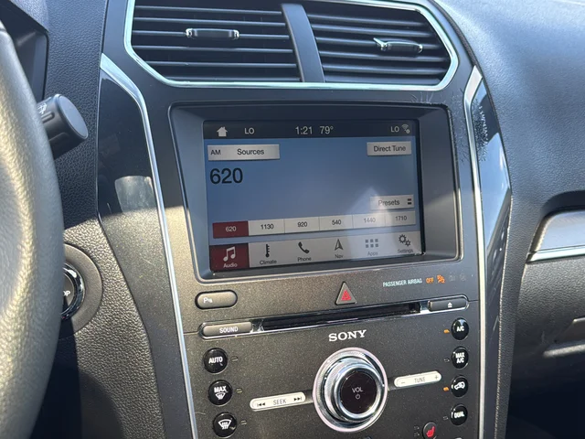 Used 2018 Silver Ford Sport image 14