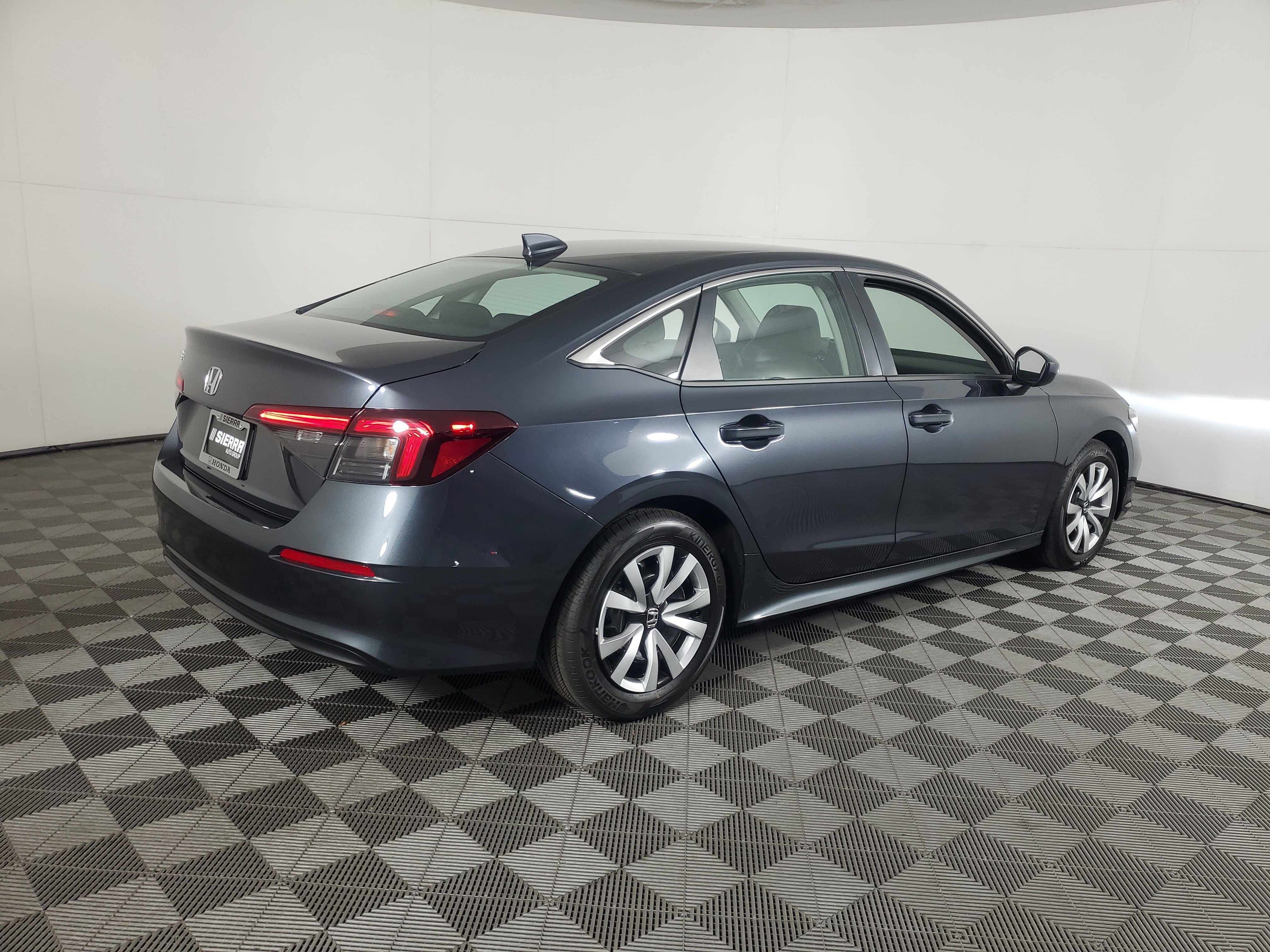 Used 2026 Meteorite Gray Metallic Honda LX image 4