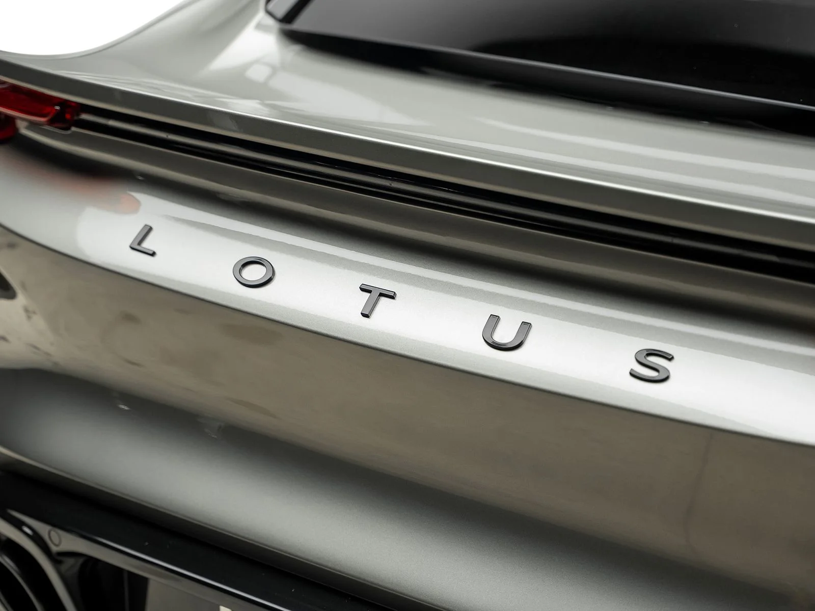 Used 2024 Gray Lotus V6 image 19