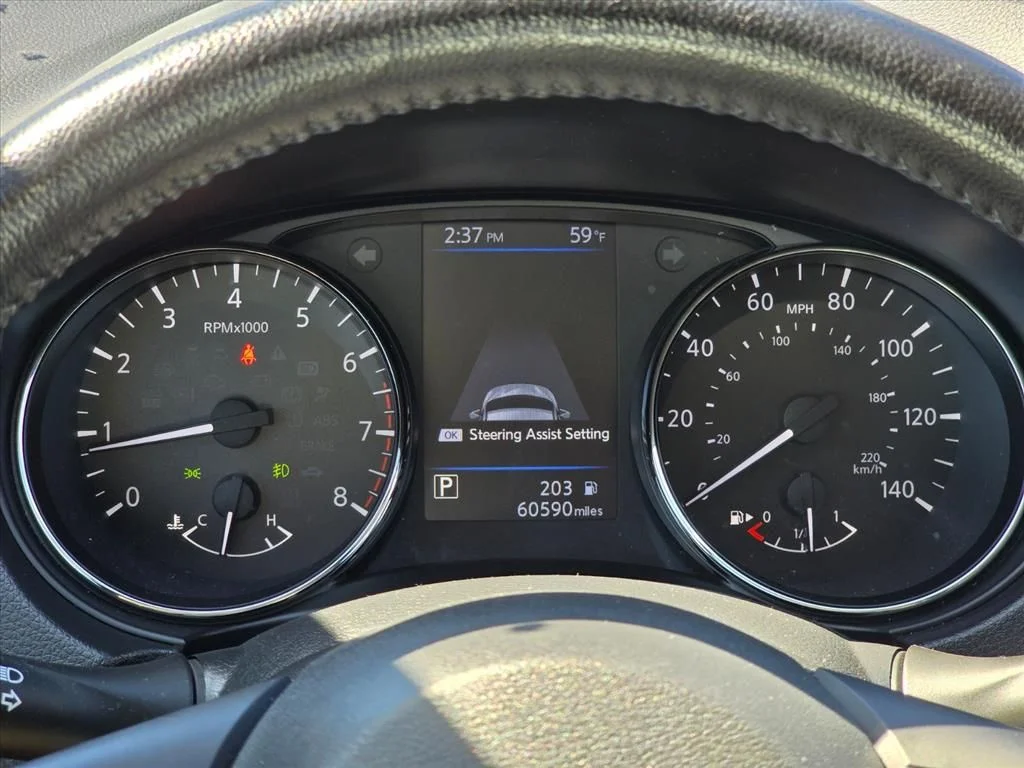 Used 2022 Gray Nissan SV image 7
