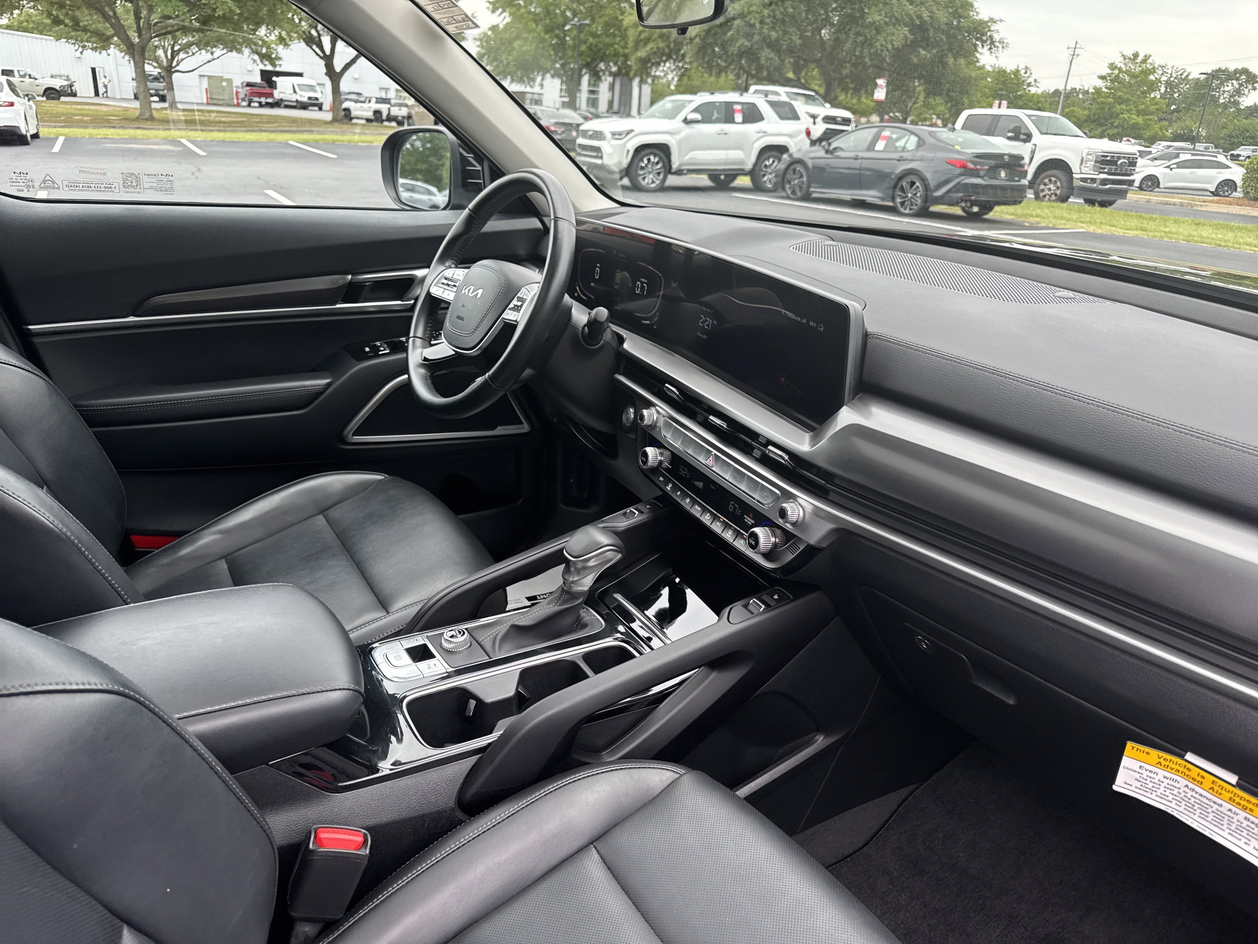 Used 2025 Ebony Black Kia S image 41