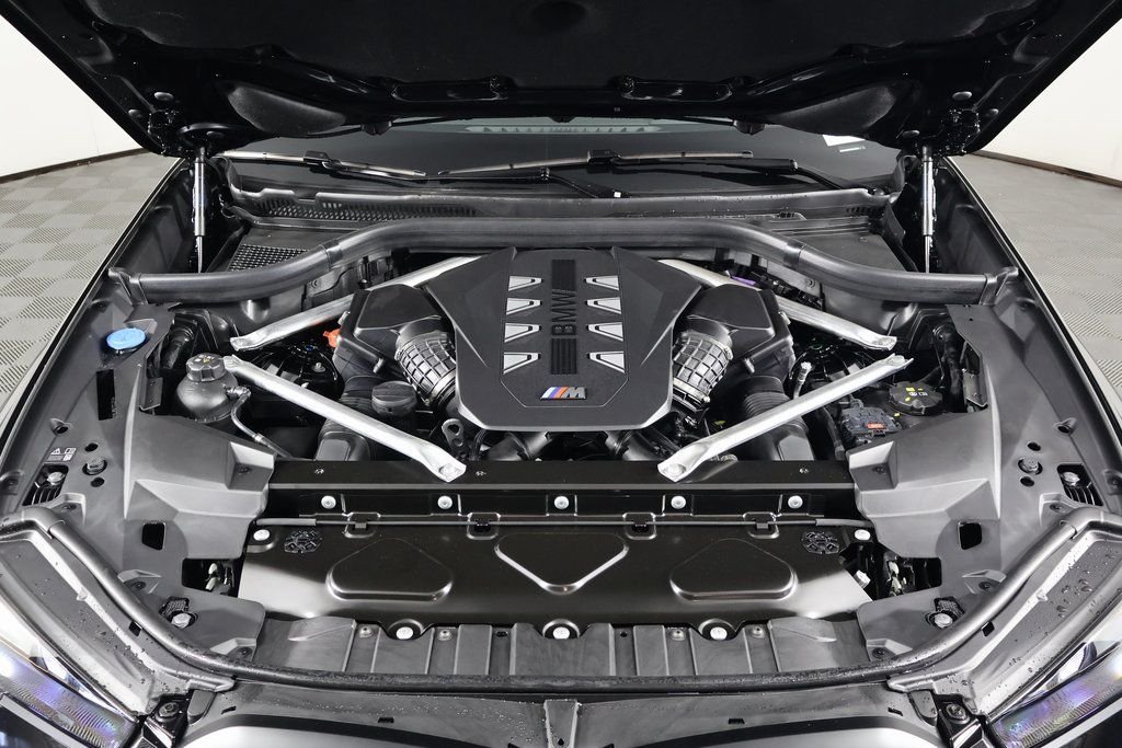 New 2026 Black Sapphire Metallic BMW M60i image 9