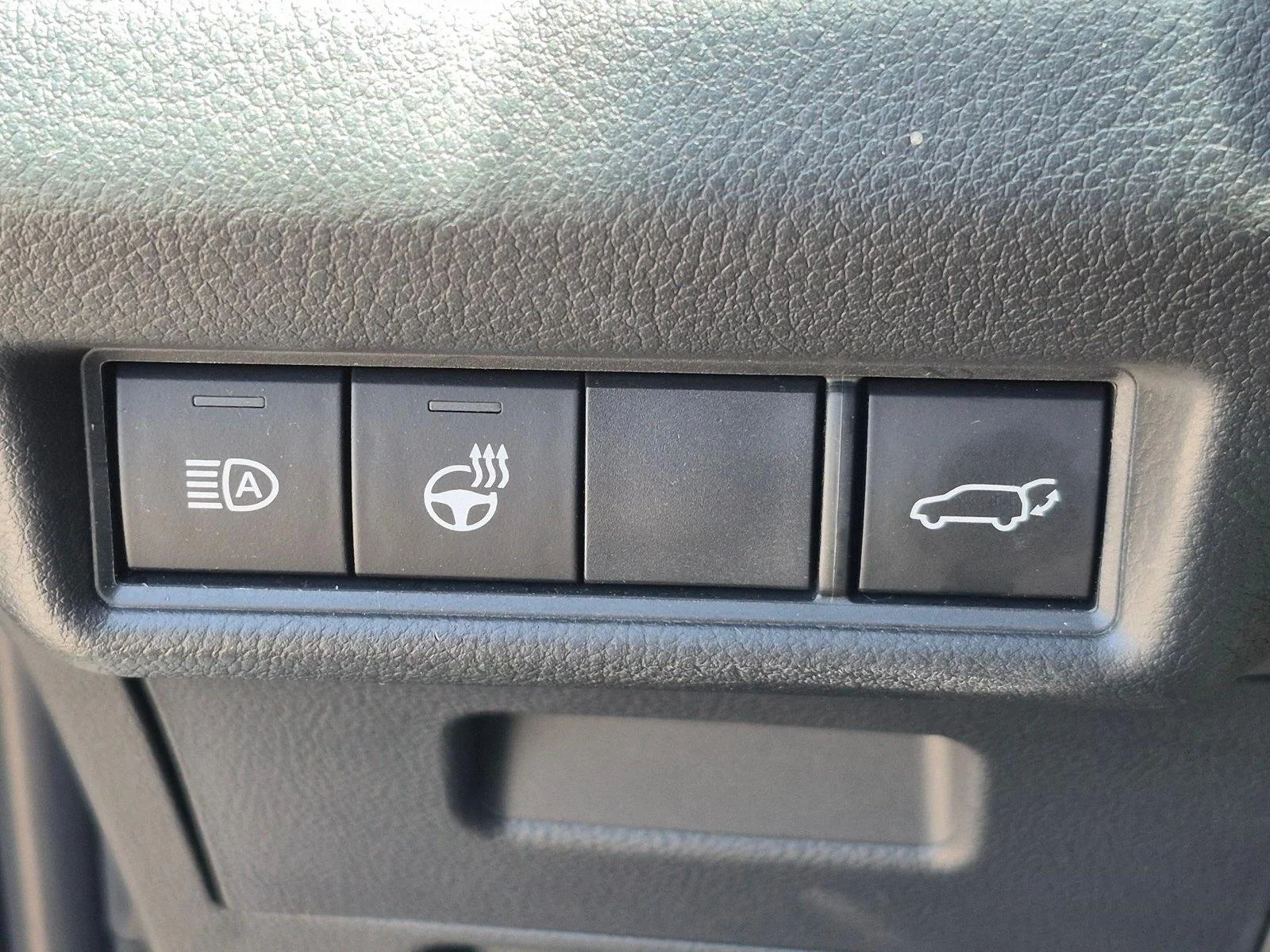 Used 2025 Gray Toyota Platinum image 12