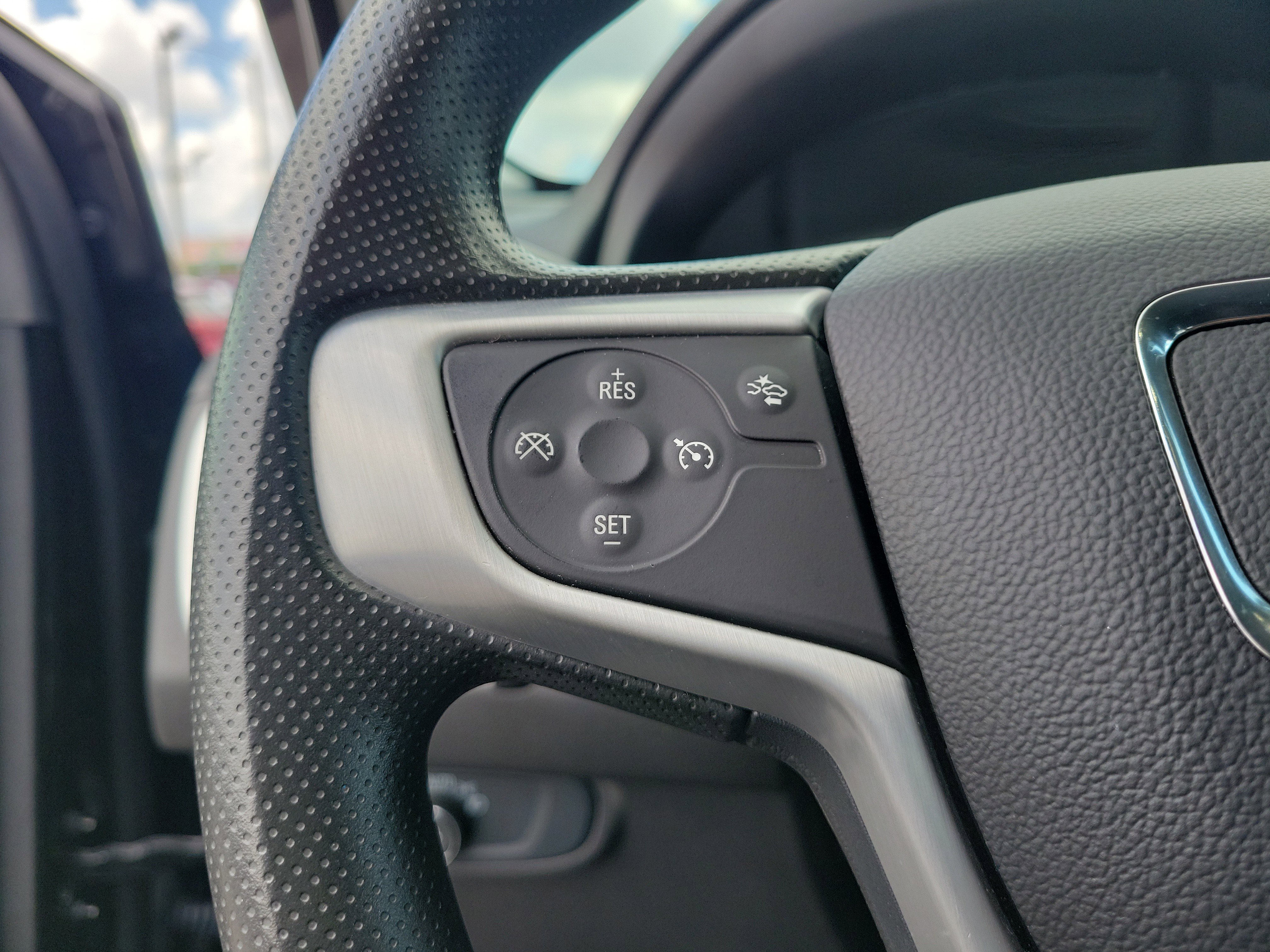 Used 2024 Ebony Twilight Metallic GMC SLE image 18