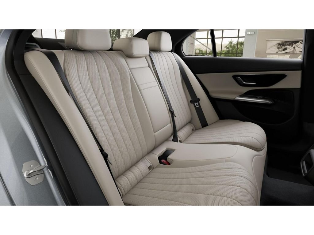New 2026  Mercedes-Benz E 450 image 5
